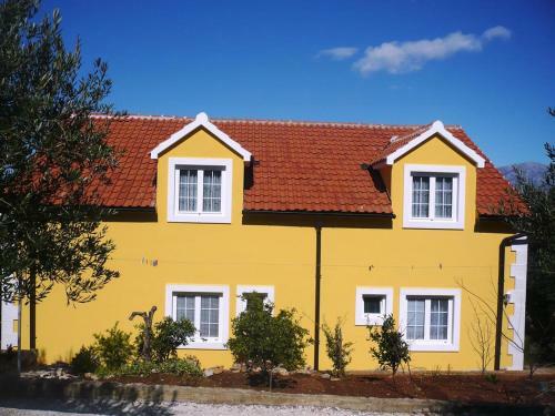 Apartment Splitska 2930b