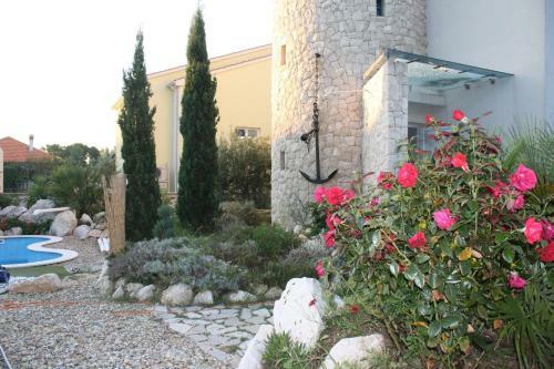 Apartments Staro Sidro