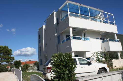 Apartments Staro Sidro