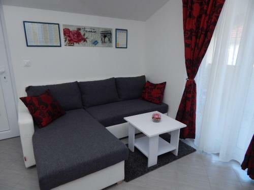 Apartments Mastrinka
