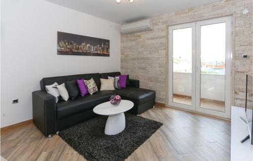 Apartment Solin With Sea View I