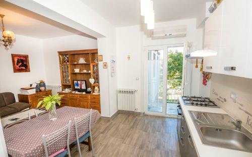 Hostal Guest House Ab Adria Home