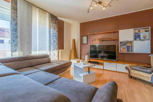 Apartment Alin