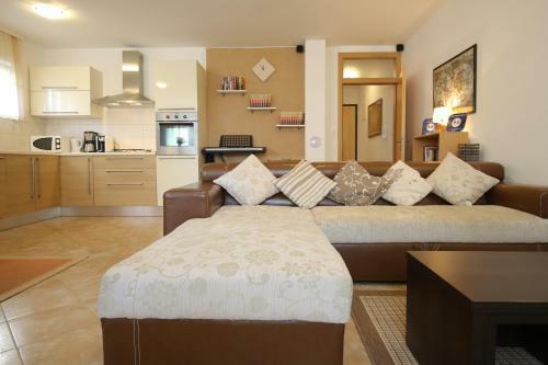 Apartment Lorka