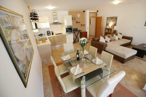 Apartment Lorka