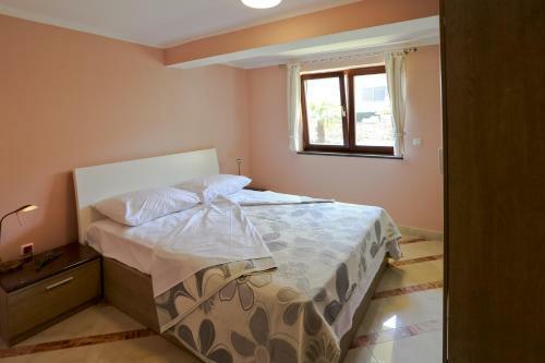 Apartments Mirjana