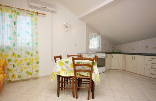 Apartment Barbat 5005b