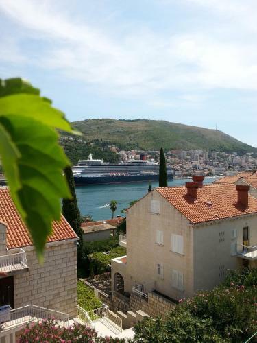 Hostal Saint Ursula Rooms