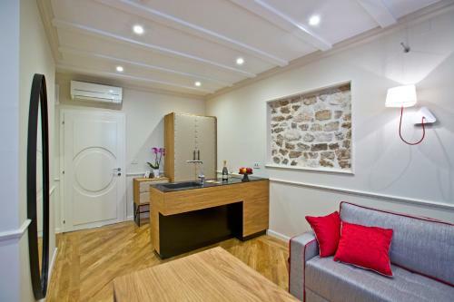 Borelli Palace Deluxe Apartments