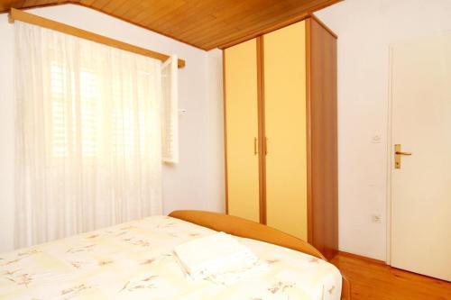 Apartment Lumbarda 4378a