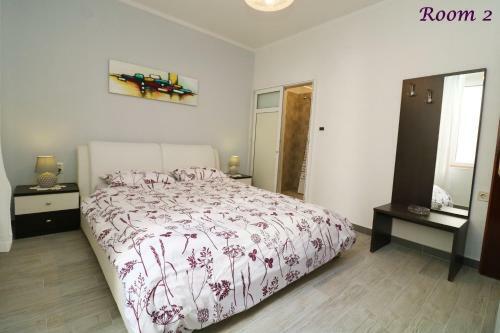 Hostal Old Town Rooms And Apartment