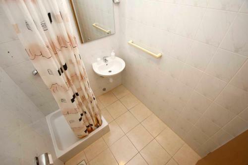Hostal Apartments Lidus
