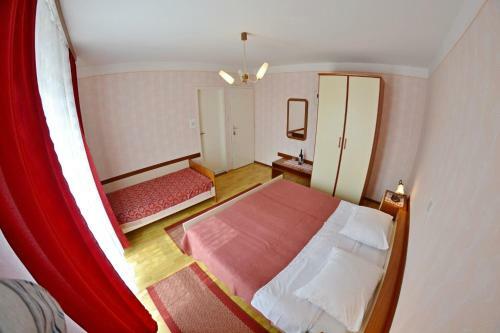 Hostal Apartment And Rooms Ru?a