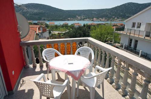 Apartments With A Parking Space Vinisce (trogir) - 4886