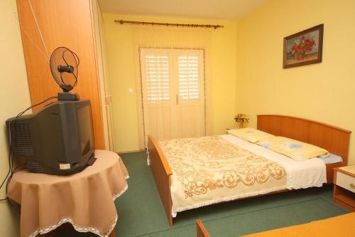 Apartments With A Parking Space Baska Voda (Makarska) - 4829