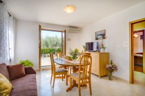 Apartments Franjo