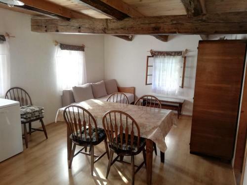 Hostal Rustic Home Mia