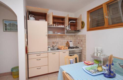 Apartment Crikvenica 5603b