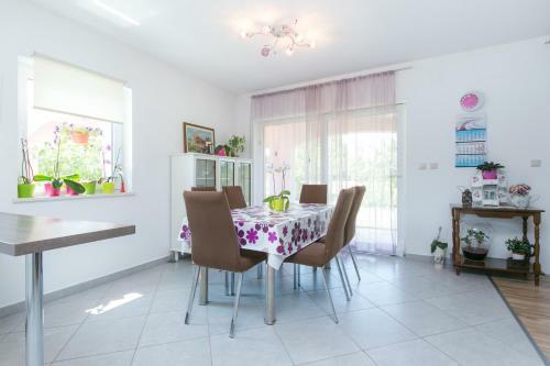 Apartment Elina