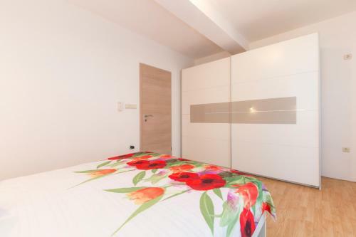 Apartment Elina