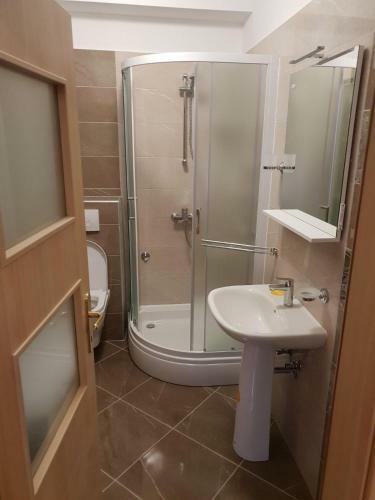 Hostal Apartments Nena