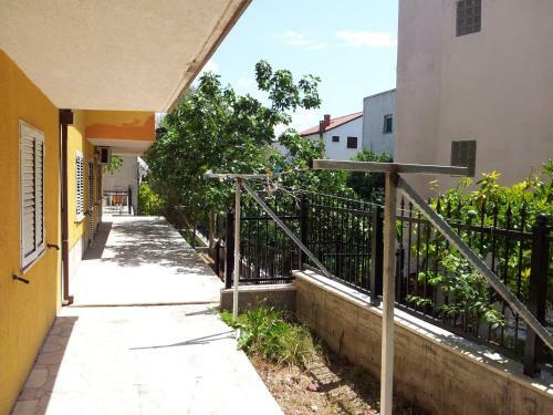 Hostal Apartments Nena