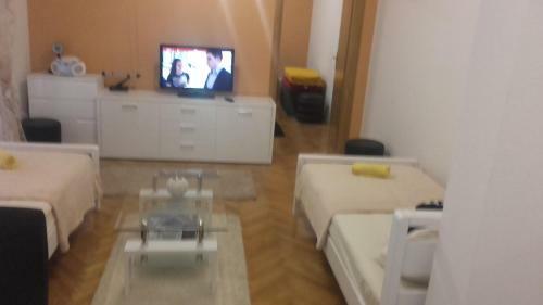 Hostal Apartments Nena
