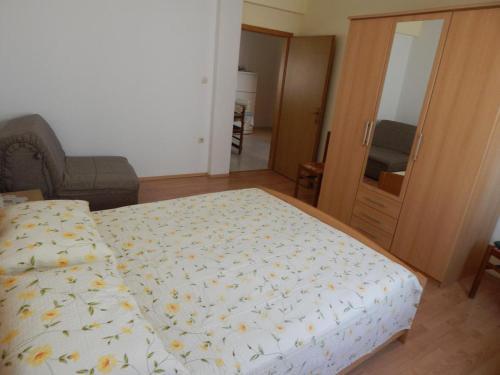 Apartments By The Sea Vis - 2459