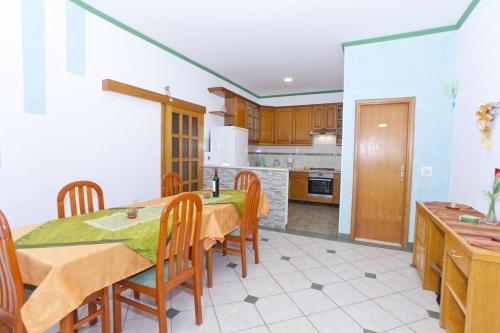 Apartment Brela 6056c