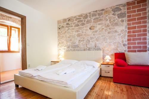 Hostal Apartments And Rooms Marino
