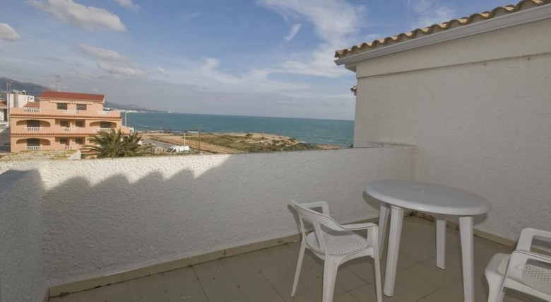 Apartamentos Playa Romana 3000