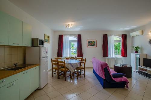 Two-bedroom Apartment In Kraljevica II