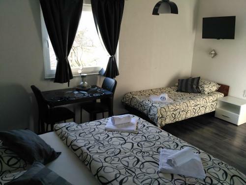 Hostal Guest House First Stop