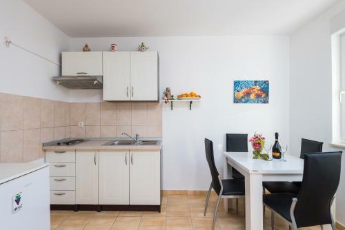 Apartments Leko