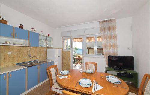 Apartment Kastel Kambelovac With Bath