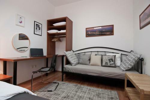 City Lights Apartment