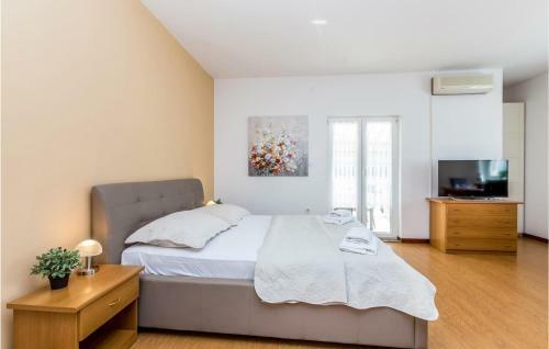 Apartment Malinska 03
