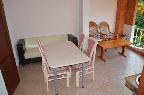 Apartamentos Hous Mira
