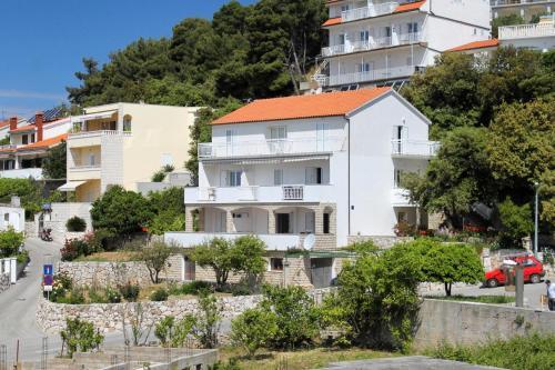 Apartments With A Parking Space Hvar - 5719