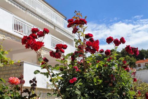 Apartments With A Parking Space Hvar - 5719