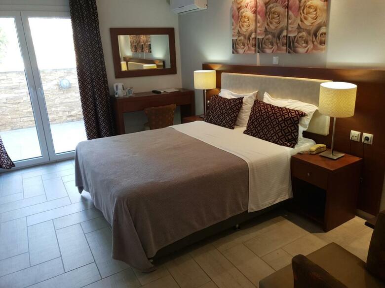 Hotel Chryssi Akti