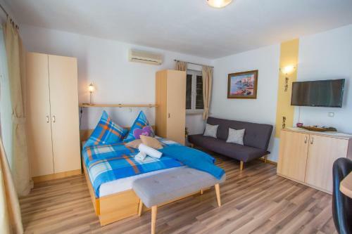 Hostal Apartments Matea