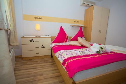 Hostal Apartments Matea