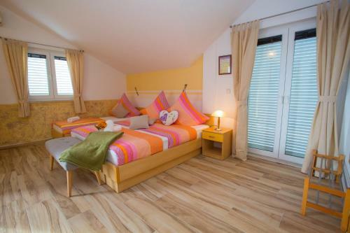 Hostal Apartments Matea