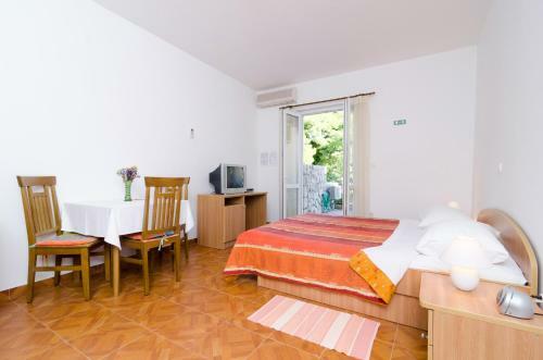 Apartments Kusalo