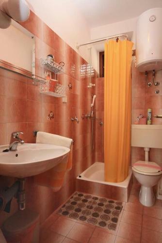 Apartment Milna 5242b