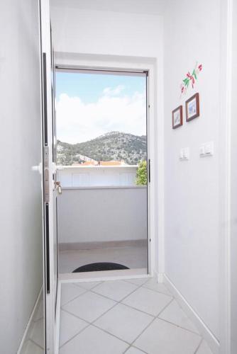 Apartments With A Parking Space Hvar - 8791
