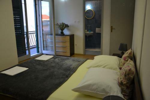 Apartments Artina