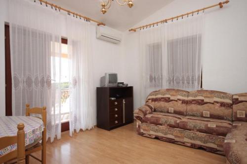 Apartments With A Parking Space Umag - 7073