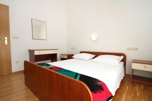 Apartment Jelsa 8765c